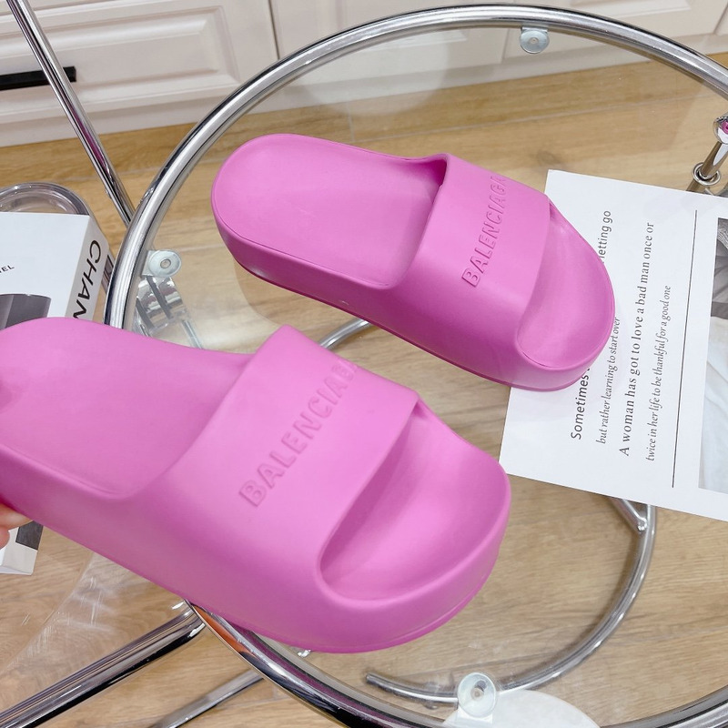 Ba*len*cia*ga logo rubber platform sandals pink