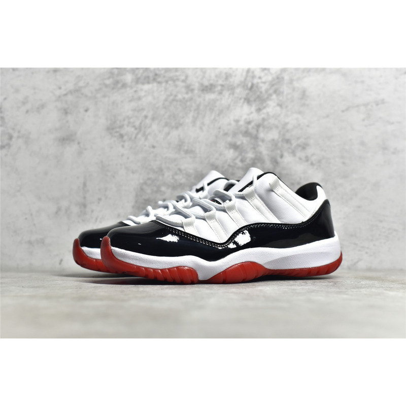 Air Jordan 11 Retro Low Concord Bred Sneaker