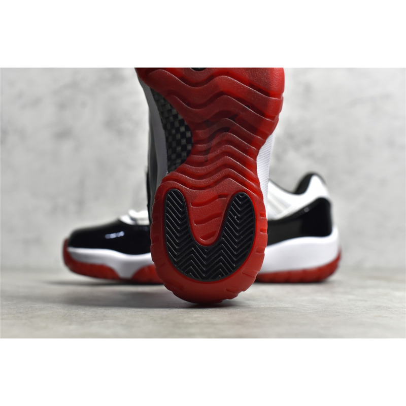 Air Jordan 11 Retro Low Concord Bred Sneaker