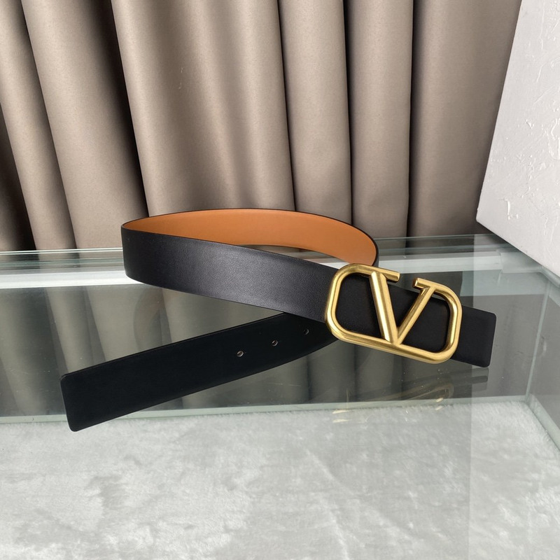 Valentino Reversible Vlogo Signature Belt in Calfskin