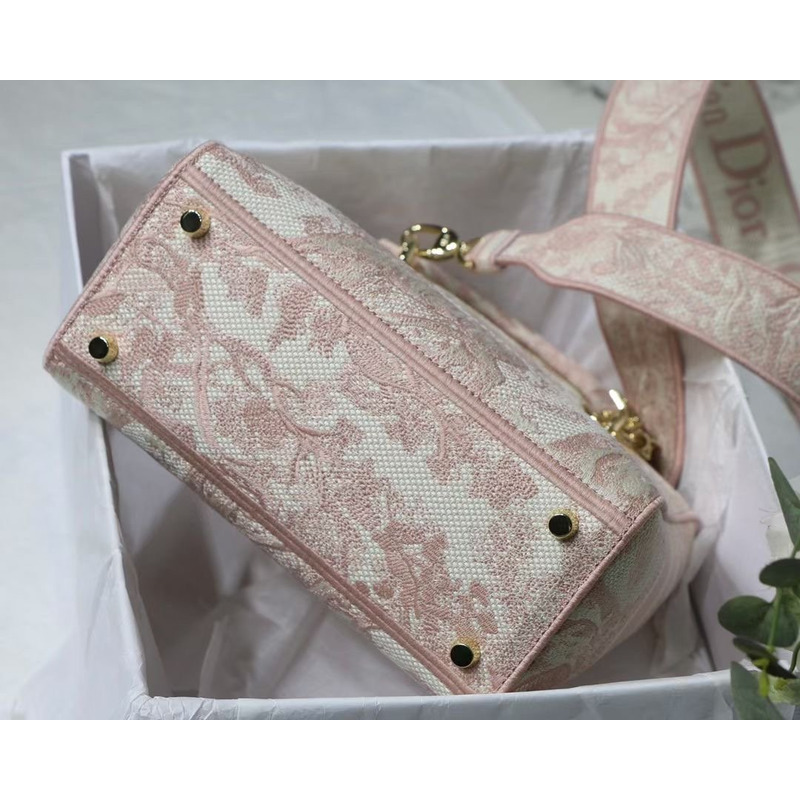 D*or  lady  d-lite bag rose des vents toile de jouy embroidery in light pink