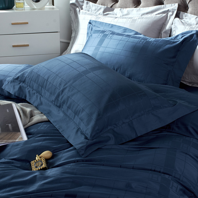 H**mes four piece bed suit bedding blue