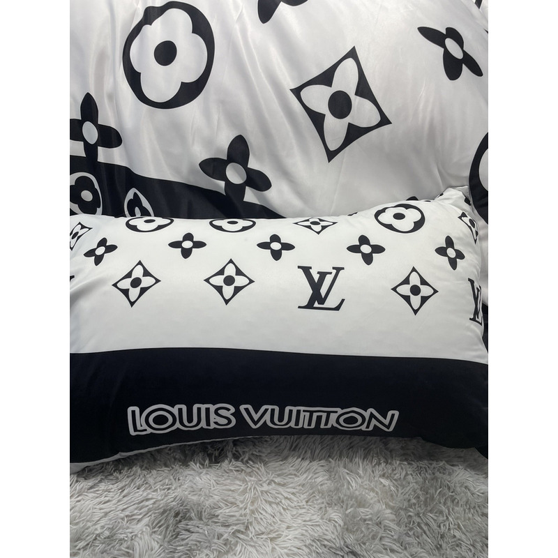 l**is V*t*n four piece bed suit bedding monogram white