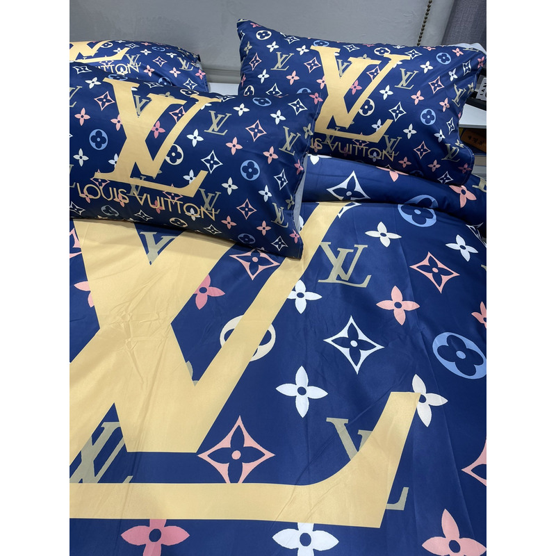 l**is V*t*n four piece bed suit bedding monogram blue