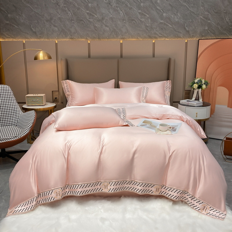 H**mes four piece bed suit bedding pink