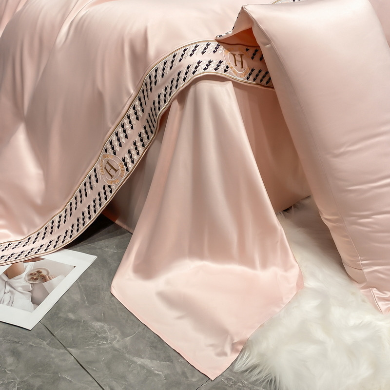 H**mes four piece bed suit bedding pink