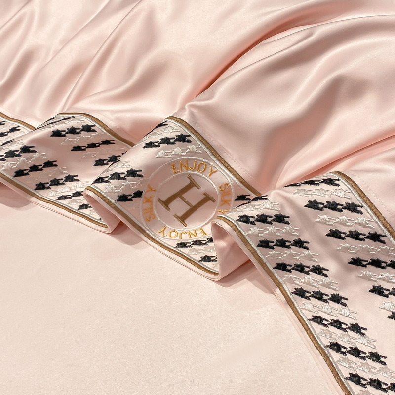 H**mes four piece bed suit bedding pink