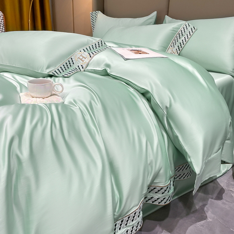 H**mes four piece bed suit bedding light green