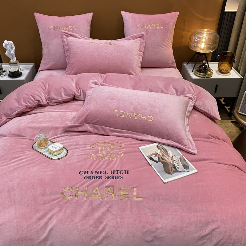 Ch*el four piece bed suit bedding pink