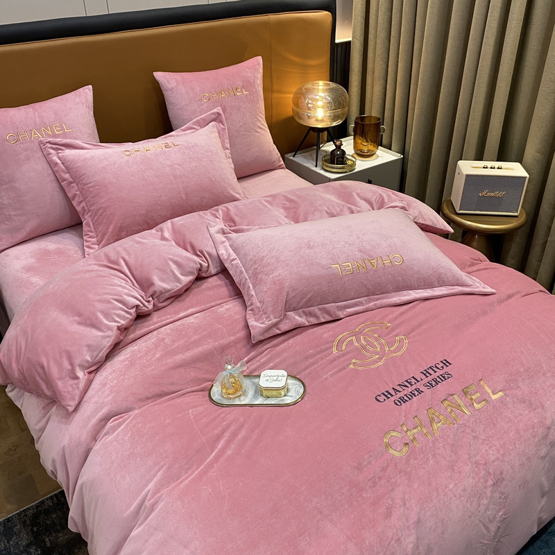 Ch*el four piece bed suit bedding pink