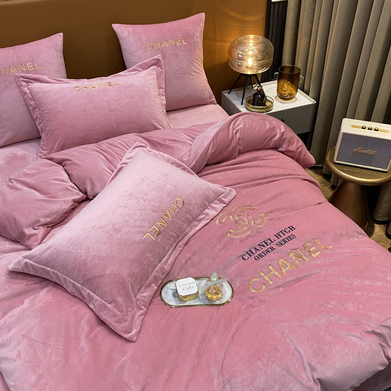 Ch*el four piece bed suit bedding pink