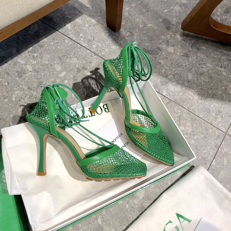 Bo*te*ga ve*ne*ta stretch mesh high heels in green