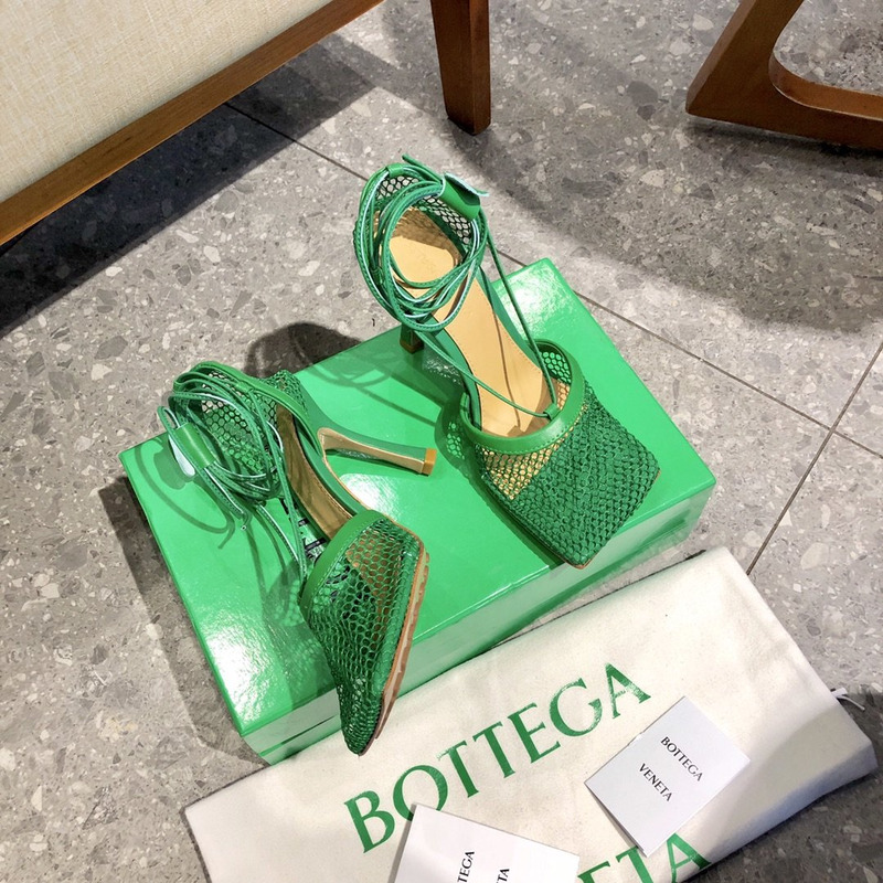 Bo*te*ga ve*ne*ta stretch mesh high heels in green