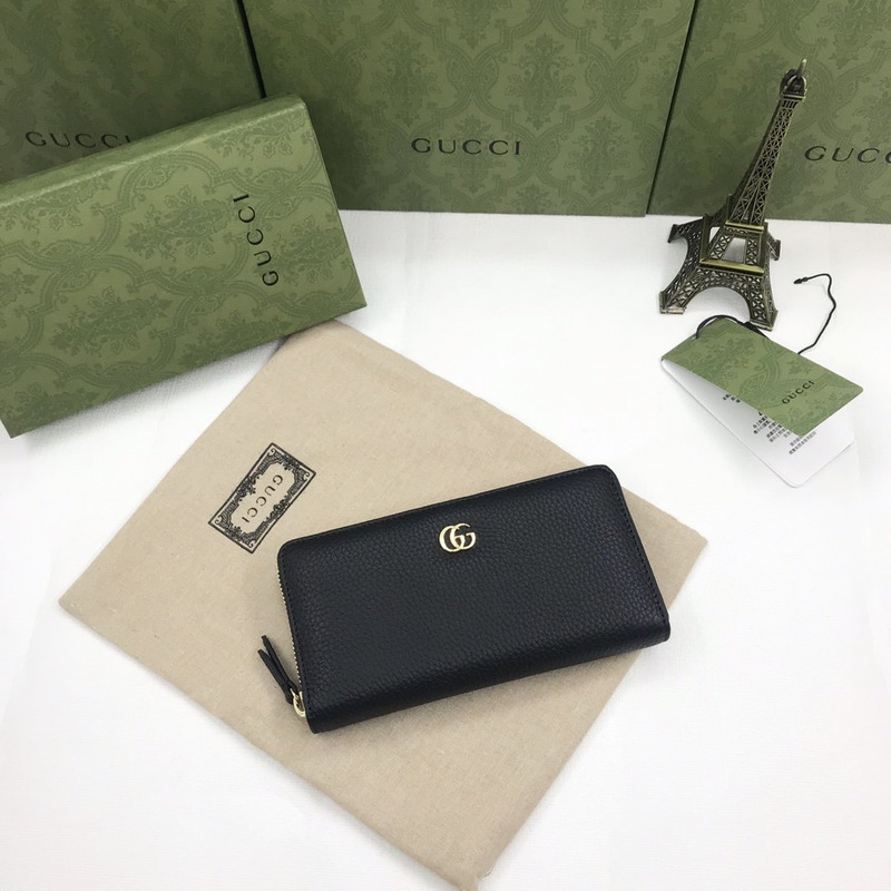 G*u*i gg zip around wallet black leather