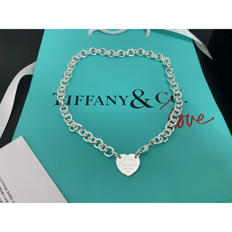 T*f*ny&co heart tag necklace