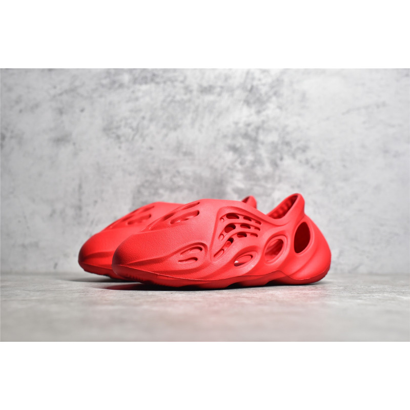 Ad*s yeezy foam runner rubber red