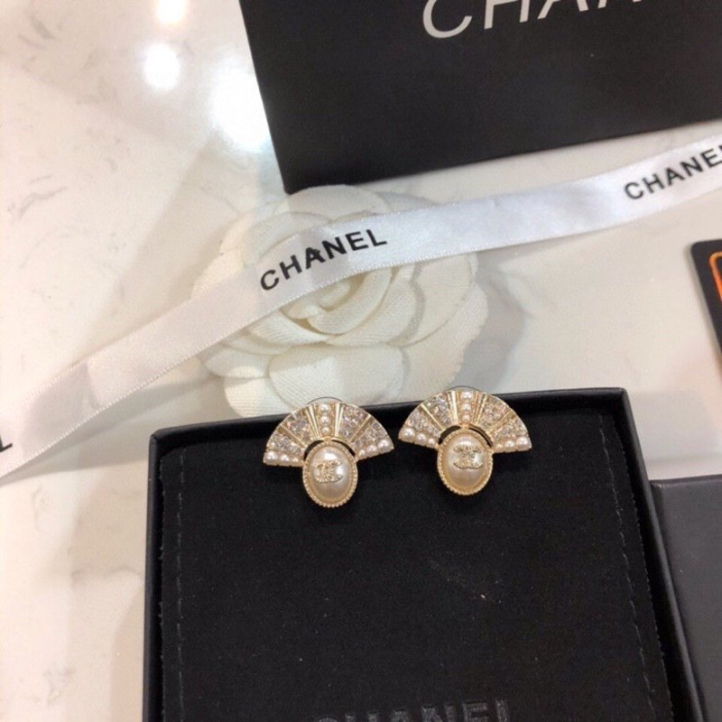 Ch*el fan shape earrings