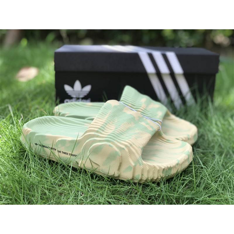 Ad*s adilette 22 slides magic lime st desert sand