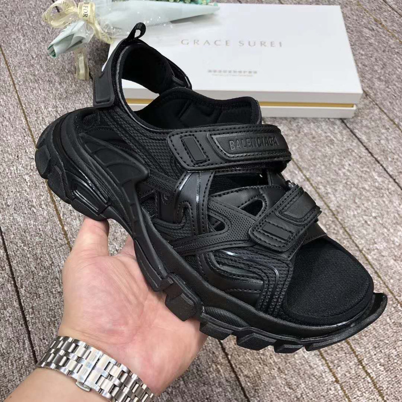 Ba*len*cia*ga chunky track sandals black