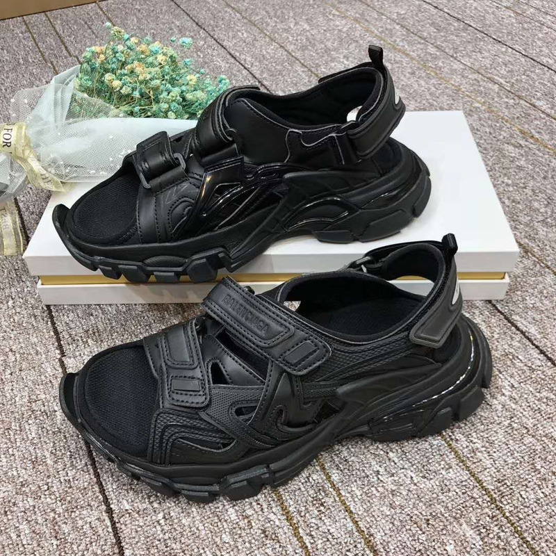 Ba*len*cia*ga chunky track sandals black