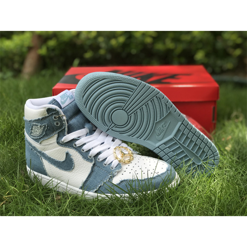 Jordan WMNS Air Jordan 1 Retro High OG 