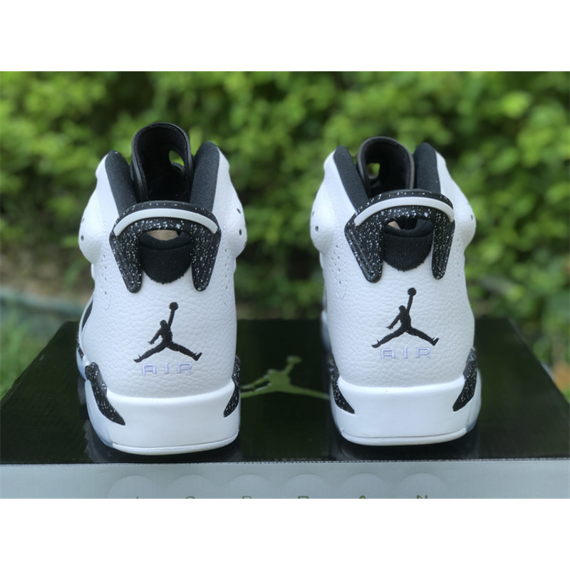 Air Jordan 6 Retro Sneakers Oreo