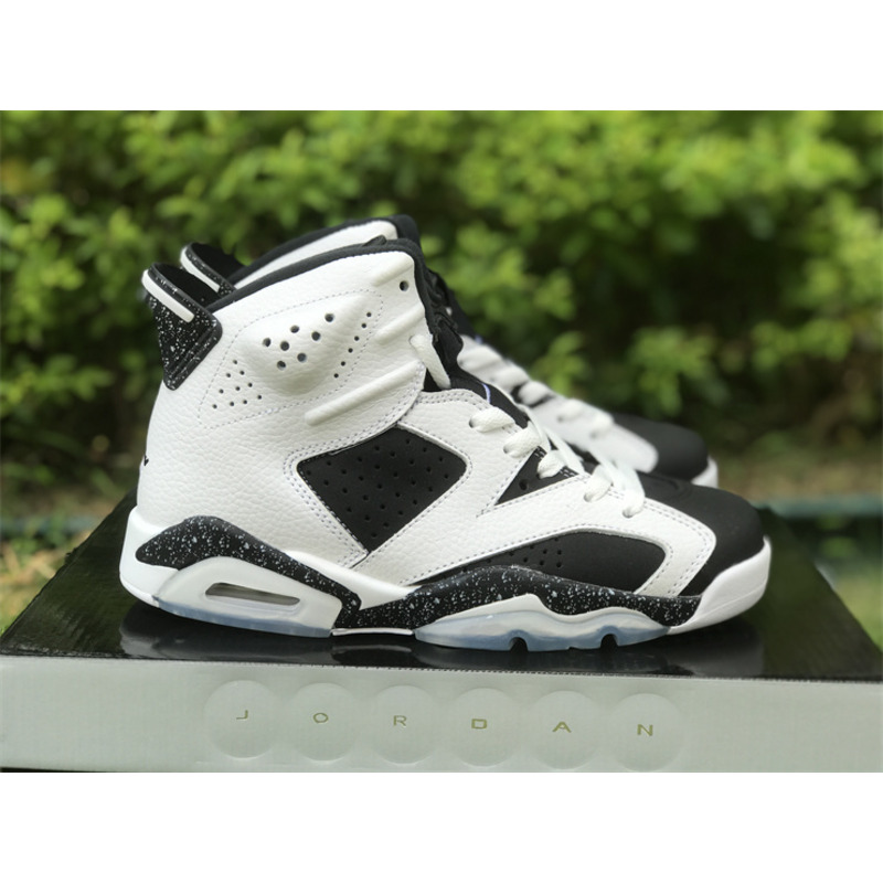 Air Jordan 6 Retro Sneakers Oreo