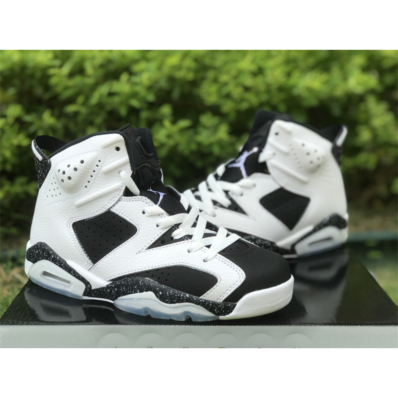 Air Jordan 6 Retro Sneakers Oreo