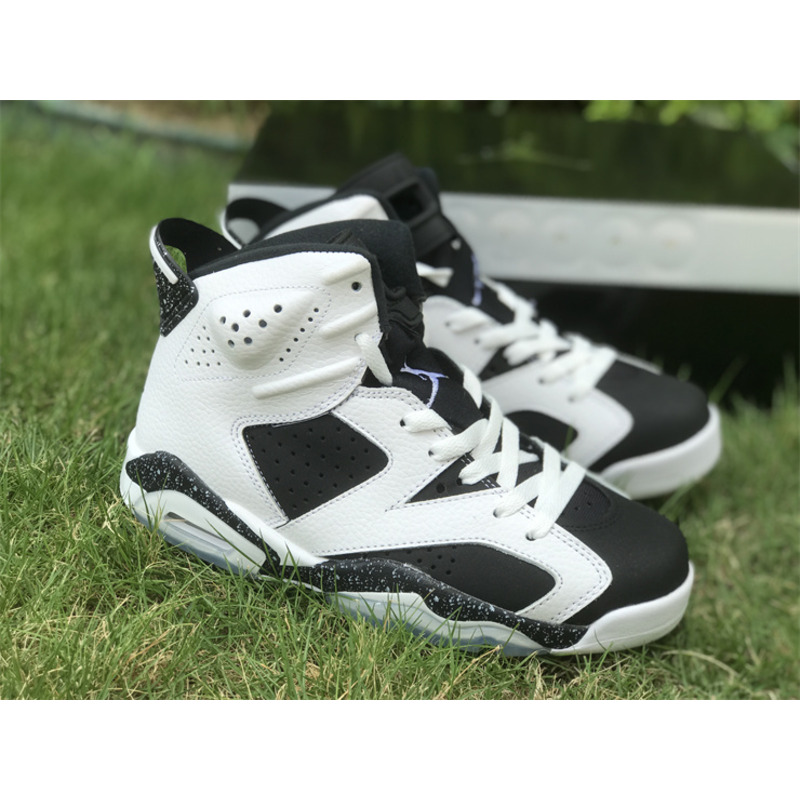 Air Jordan 6 Retro Sneakers Oreo