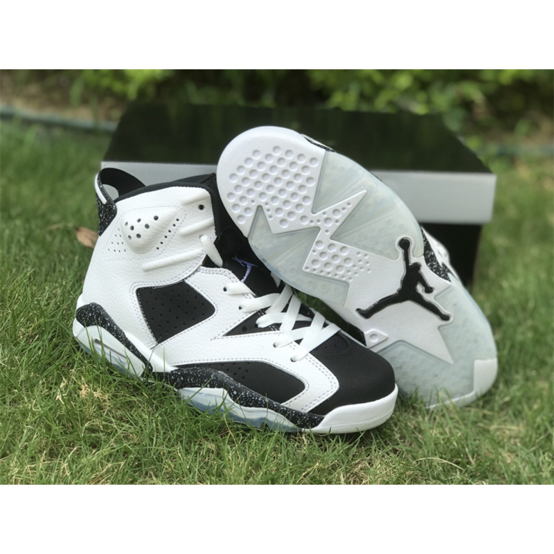 Air Jordan 6 Retro Sneakers Oreo