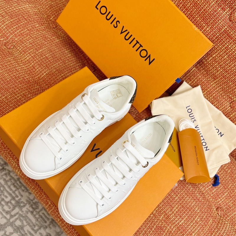 l**is V*t*n time out sneakers white