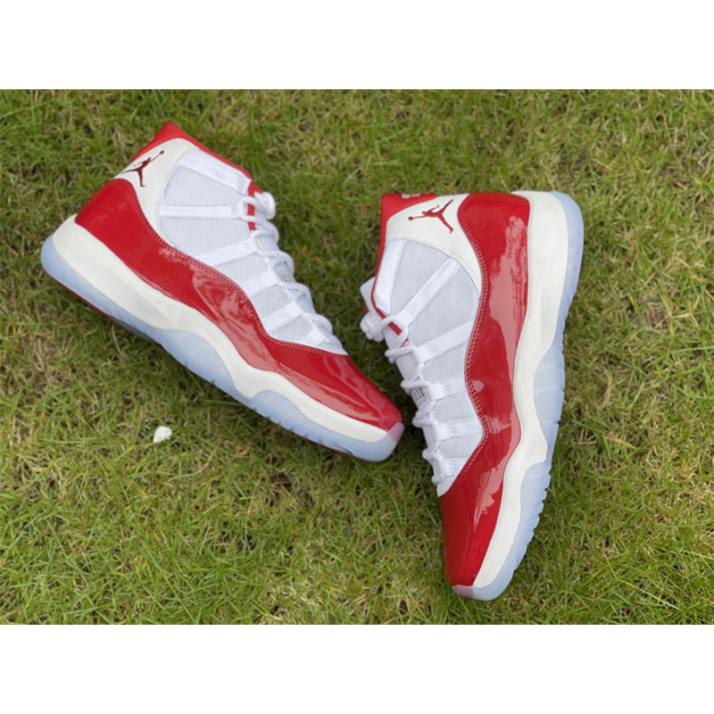 Jordan 11 Retro Cherry (2022)