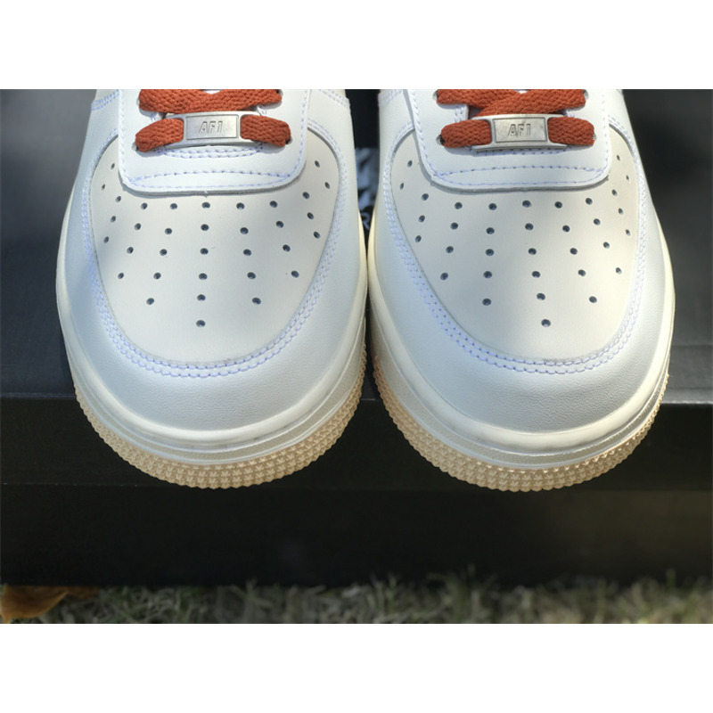 Nike Air Force 1’07 LV8″Milk White/Purple/Dark Orange