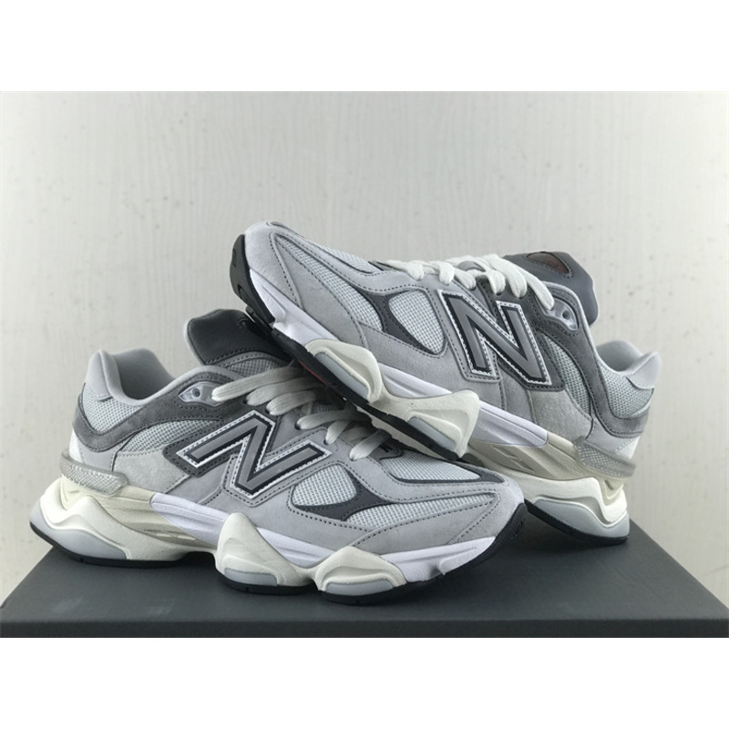 New Balance 9060 Grey Sneaker