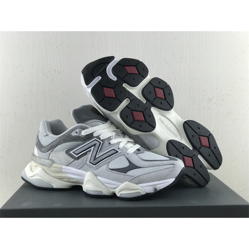 New Balance 9060 Grey Sneaker