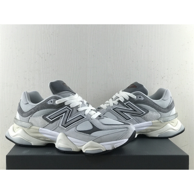 New Balance 9060 Grey Sneaker