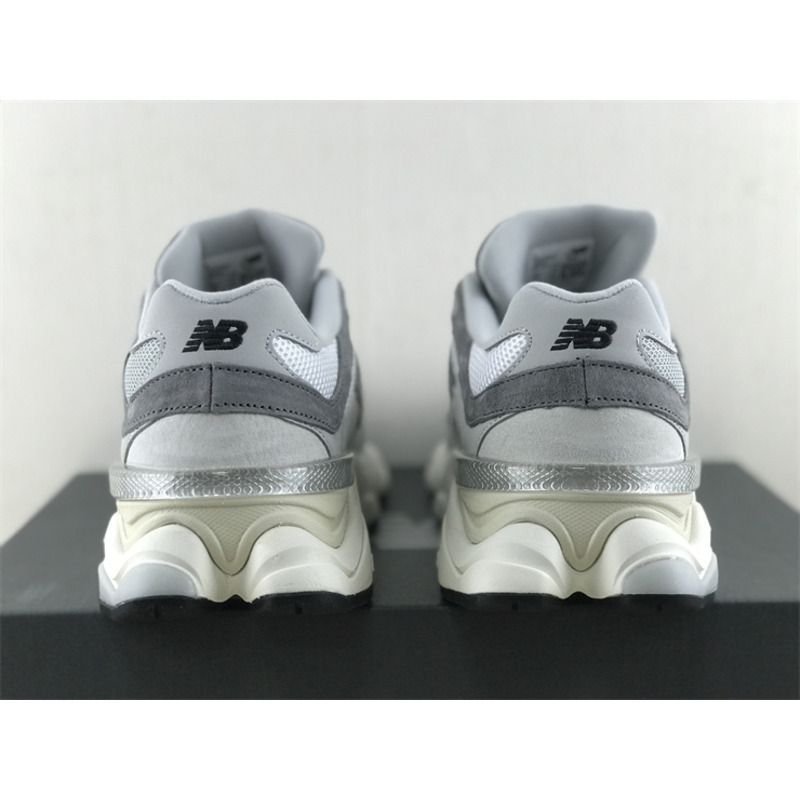 New Balance 9060 Grey Sneaker