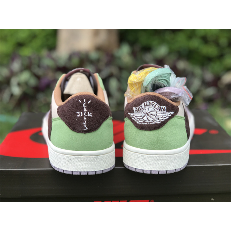 Nike Air Jordan 1 Low X Travis Scott CQ4277-110