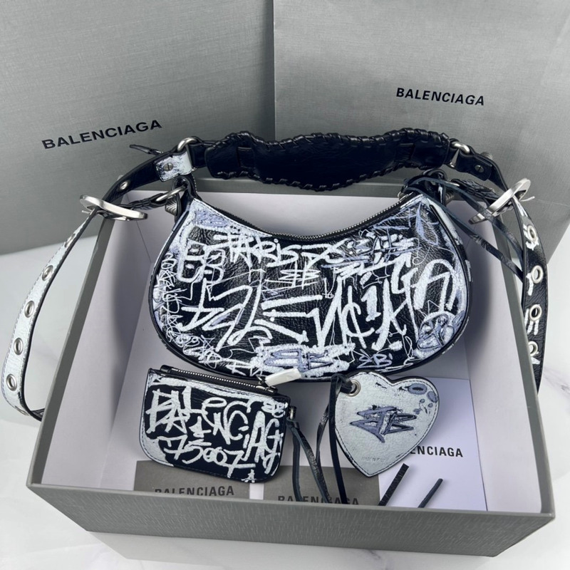 Ba*len*cia*ga le cagole shoulder bag in black and white graffiti printed arena lambskin