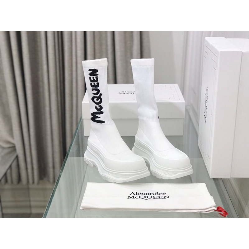 Alexander Mcqueen Graffiti Knitted Tread Slick Boots All White