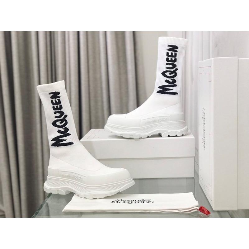 Alexander Mcqueen Graffiti Knitted Tread Slick Boots All White