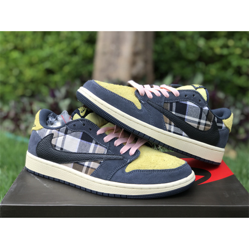 Nike SB Dunk Travis Scott sneakers in Dark Blue