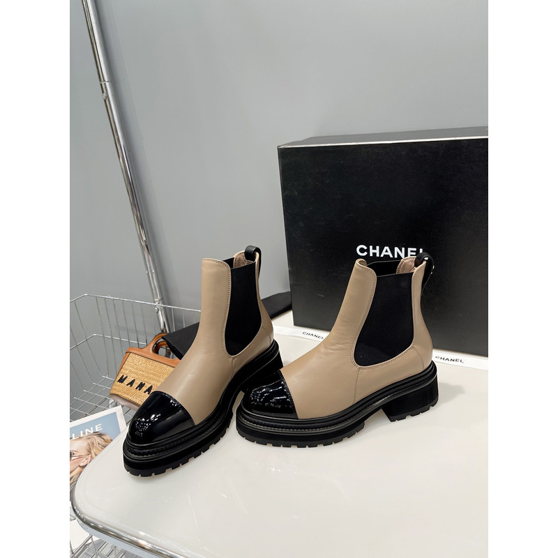 Ch*el plain elegant style logo boots brown