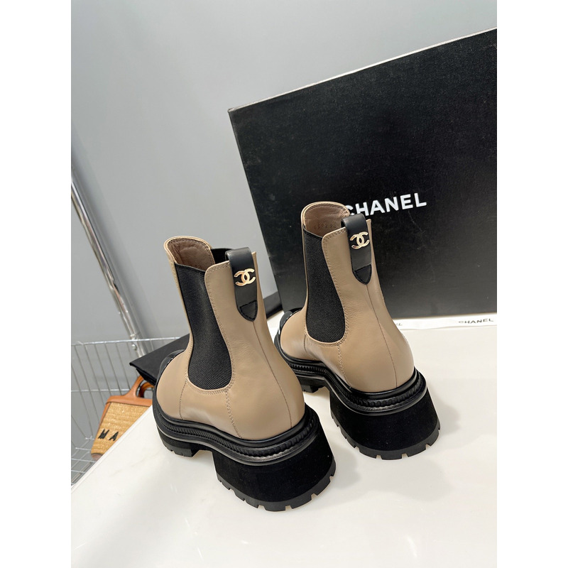 Ch*el plain elegant style logo boots brown