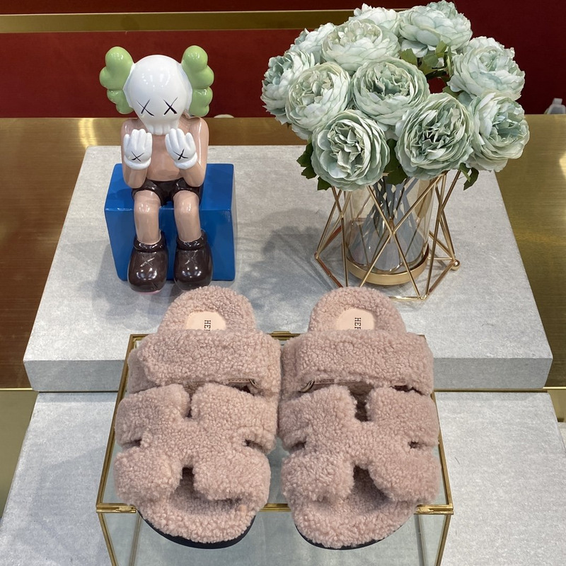 H**mes chypre shearling sandal grey pink