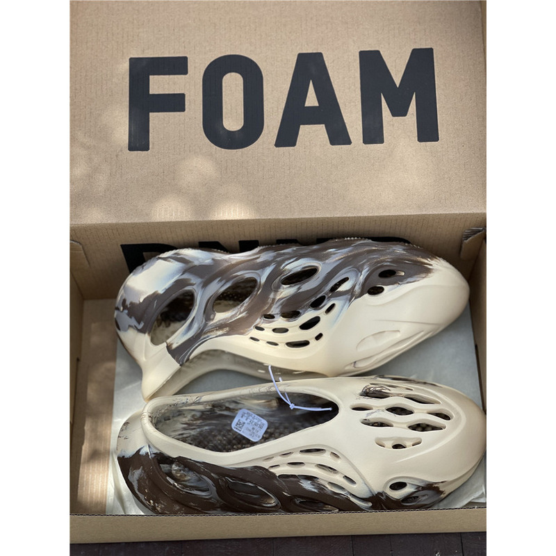 Ad*s originals yeezy foam runner beige grey