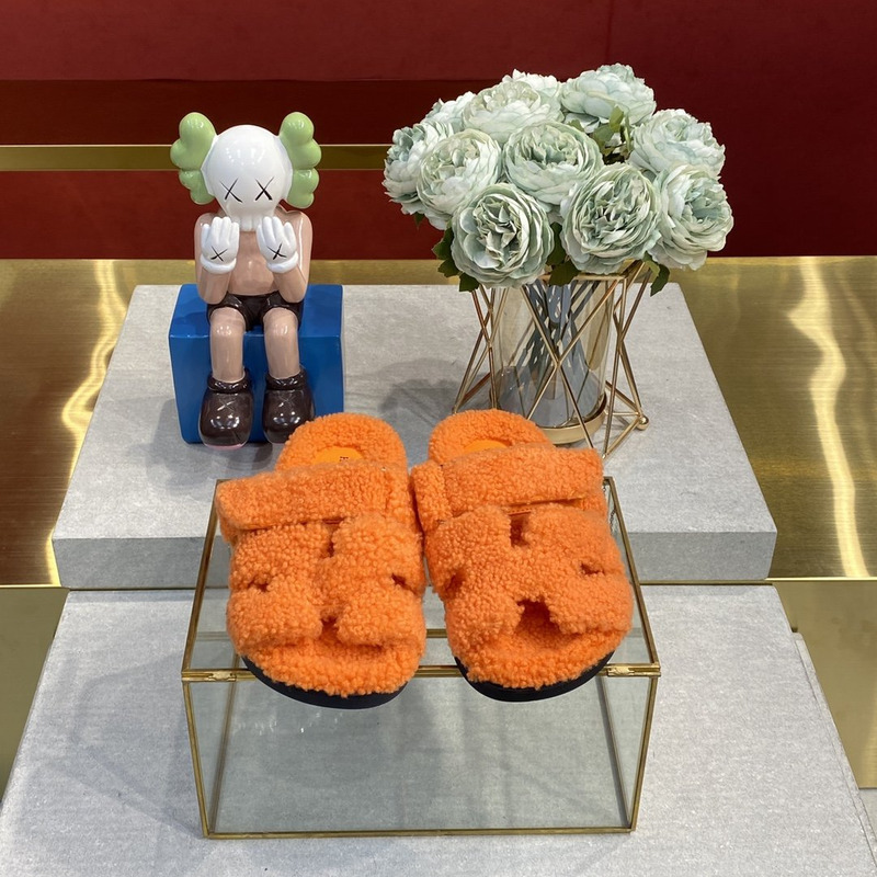 H**mes chypre shearling sandal orange