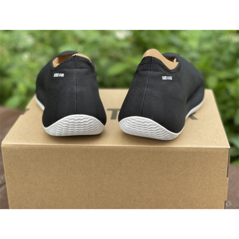 Ad*s yeezy knit runner black