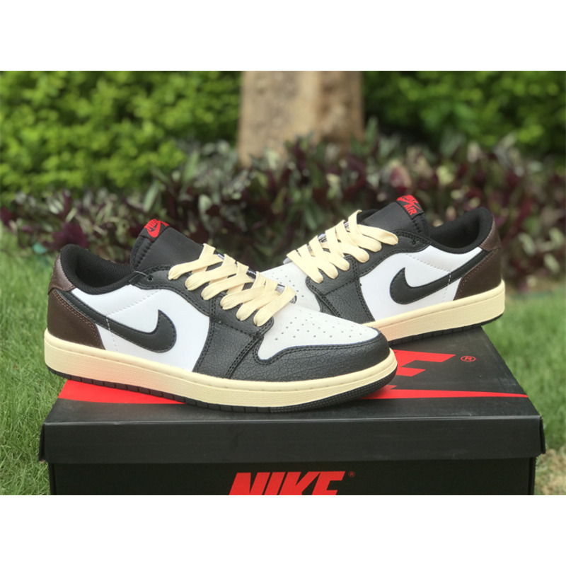 Jordan Air Jordan 1 Low Sneakers Mocha