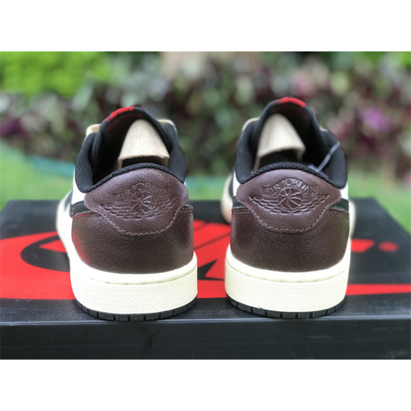 Jordan Air Jordan 1 Low Sneakers Mocha